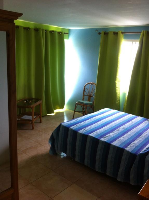 Hotel Tibambari à Bouchon Extérieur photo