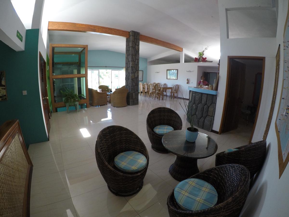 Hotel Tibambari à Bouchon Extérieur photo