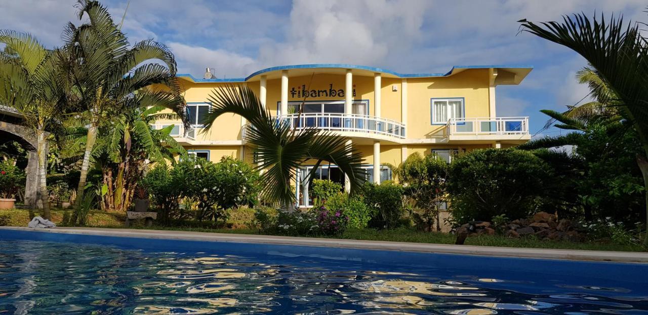 Hotel Tibambari à Bouchon Extérieur photo